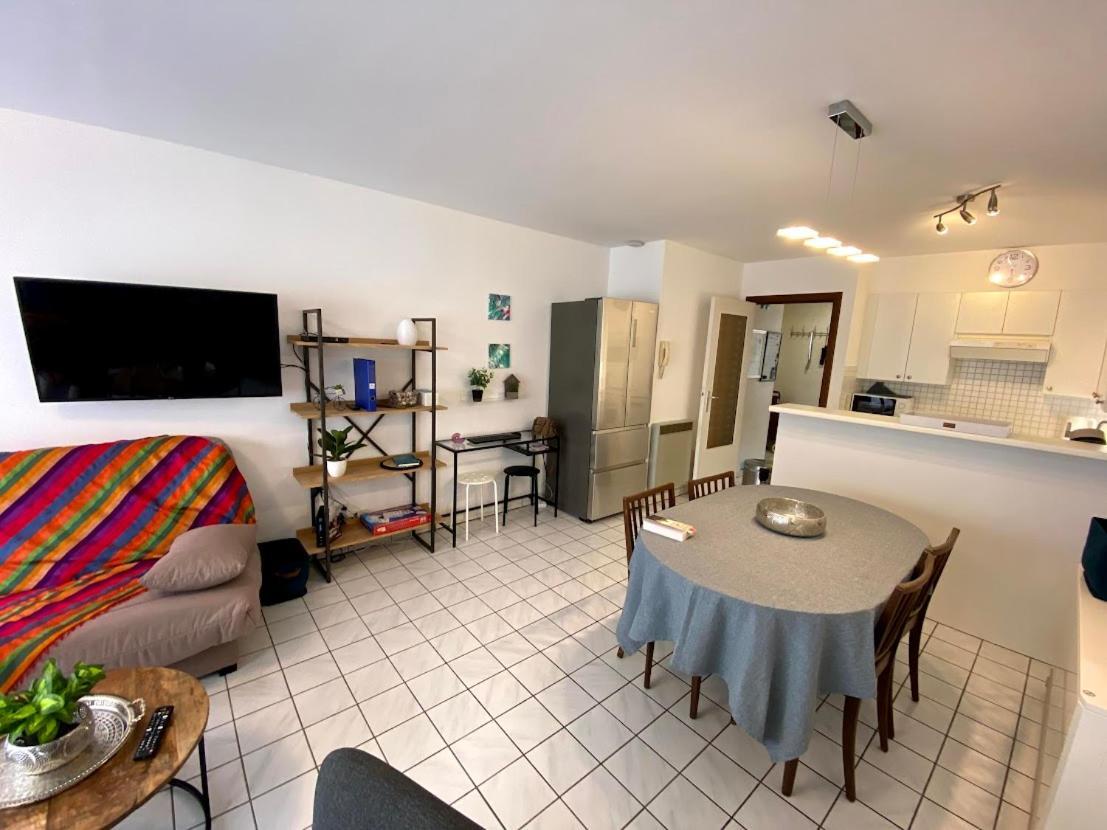 Appart Sympa 6P Avec Garage Et Terrasse Ensoleillee Et Spacieuse A 25M De La Mer Westende Миделкерк Экстерьер фото